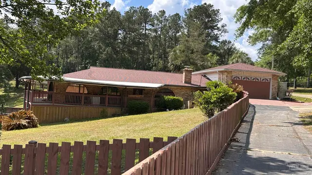 1886 Schnoor Rd, Jay FL 32565 exterior