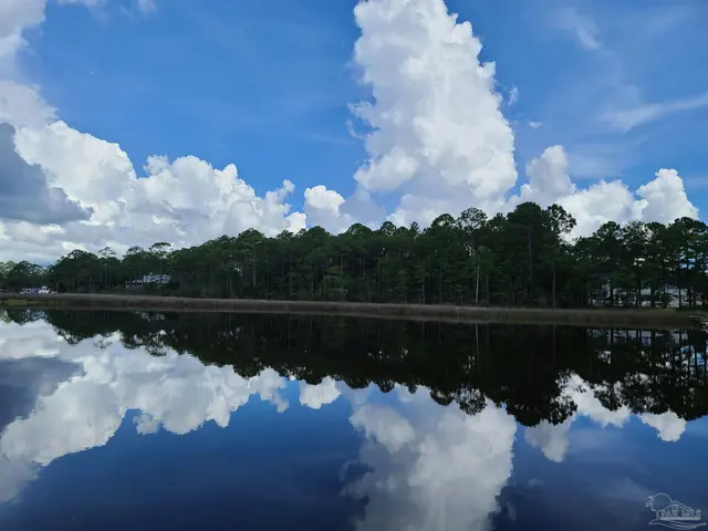 8855 Gerald Rd, Pensacola FL 32507 exterior