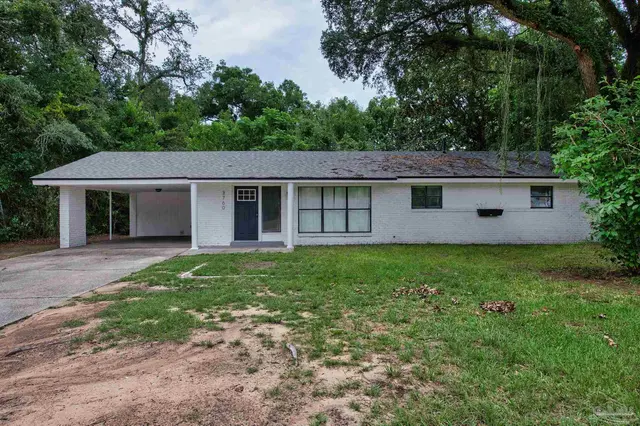 3760 Bayou Blvd property photo