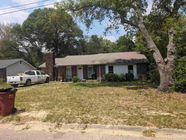 6530 Julia Dr, Milton FL 32570 exterior