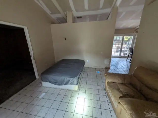6530 Julia Dr property photo