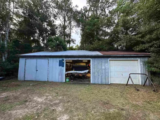 5920 Pawnee Dr property photo