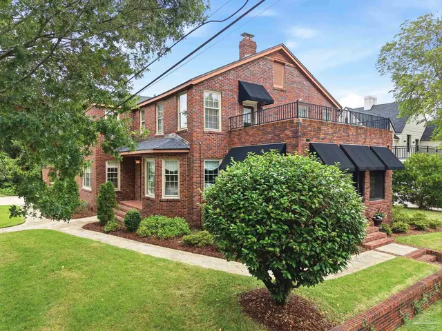 1800 E La Rua St, Pensacola FL 32501 exterior