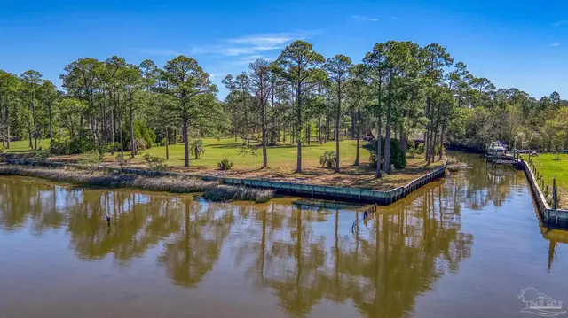 8120 Blackwater Dr property photo