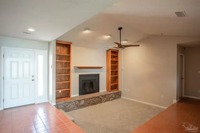 1090 Park Ln property photo
