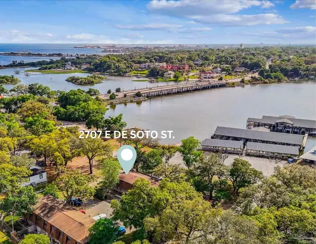 2707 E De Soto St, Pensacola FL 32503 exterior