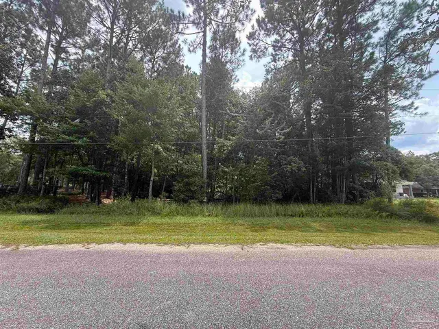 8171 Pond Valley Dr, Pensacola FL 32506 exterior