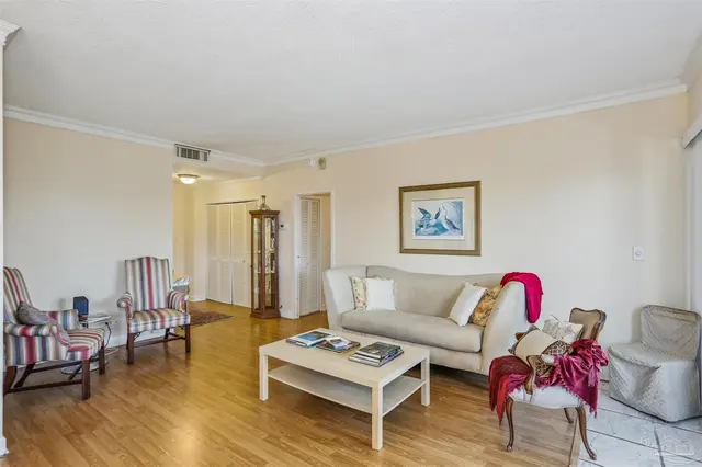 825 Bayshore Dr # 302 property photo