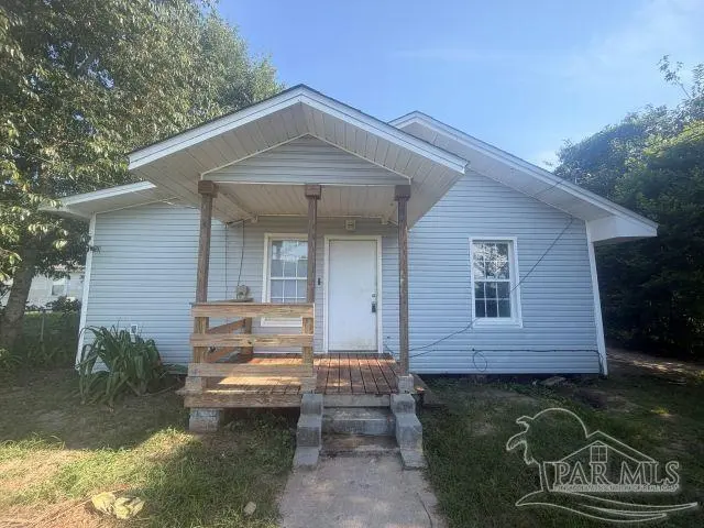 2303 W Brainerd St, Pensacola FL 32505 exterior