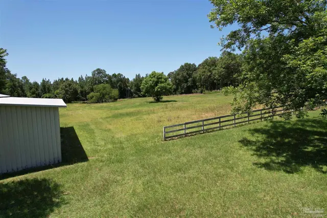 9353 Sellersville Rd property photo