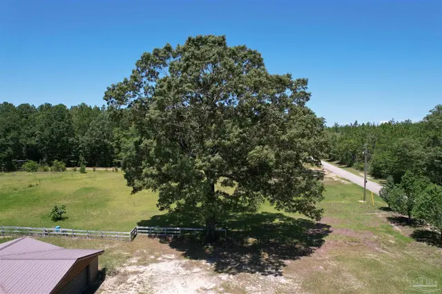 9353 Sellersville Rd property photo