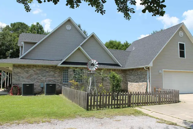 5540 Forest Hills Ln property photo