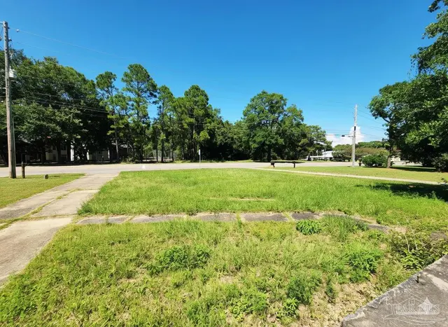 3545 Creighton Rd, Pensacola FL 32504 exterior