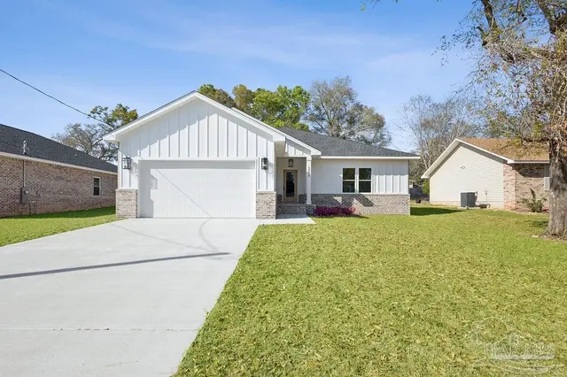 6094 Ashton Woods Cir, Milton FL 32570 exterior