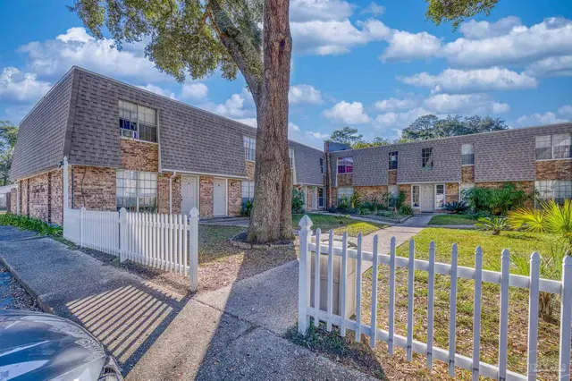 8101 Tippin Ave # D, Pensacola FL 32514 exterior