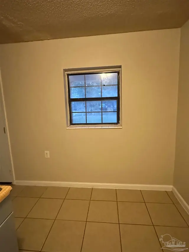 121 Garfield Dr property photo