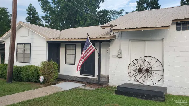 7540 Hwy 97, Walnut Hill FL 32568 exterior