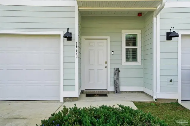 1558 Iroquois Ct property photo
