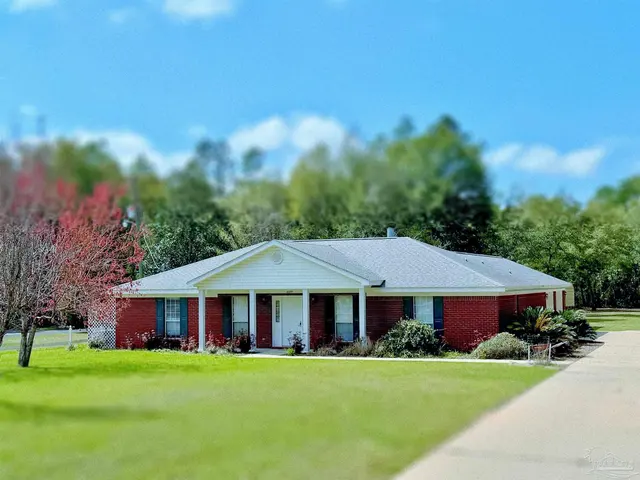 6277 Pansy Dr, Milton FL 32570 exterior