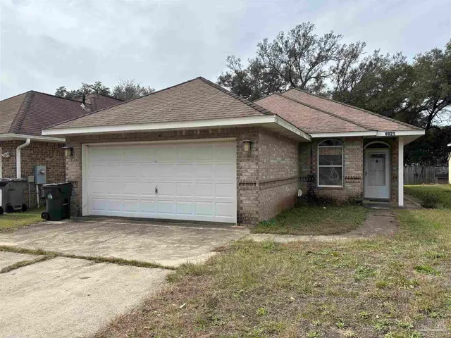6021 Champion Oaks Dr, Pensacola FL 32526 exterior