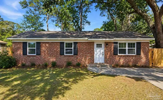 6210 Long St, Milton FL 32570 exterior