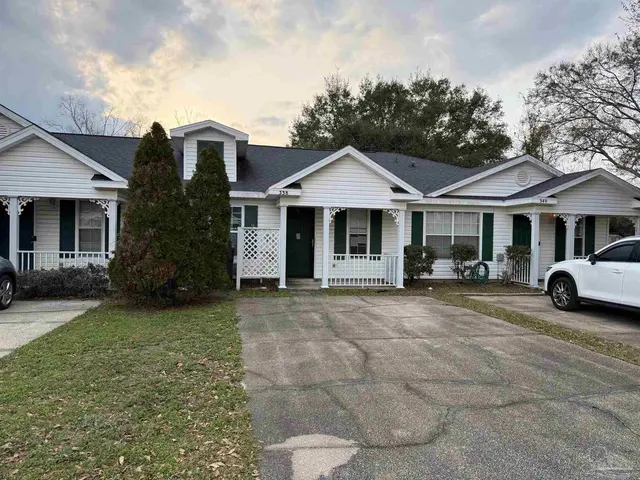 338 Loveland Cir property photo
