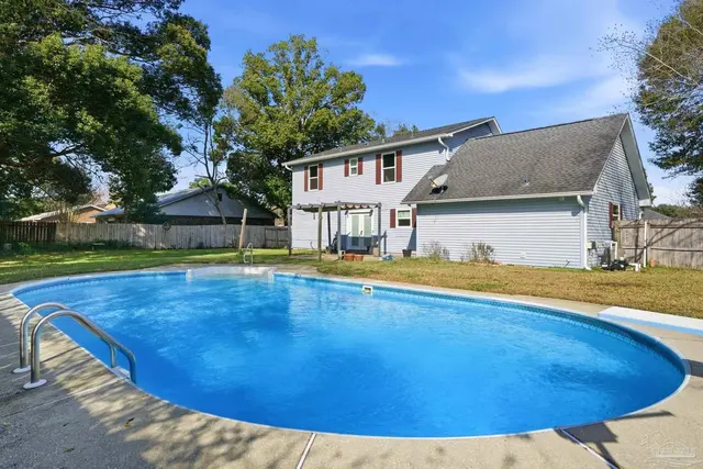 2165 Cliffbrook Ave, Pensacola FL 32526 exterior