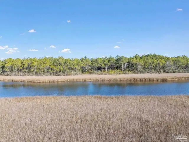 5599 Del Rey St, Milton FL 32583 exterior
