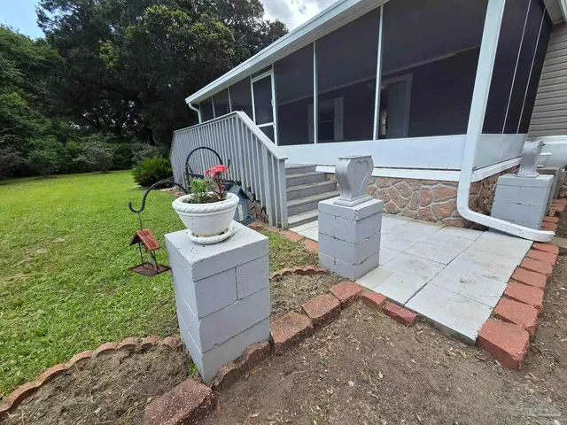 4505 Edgewood Dr property photo