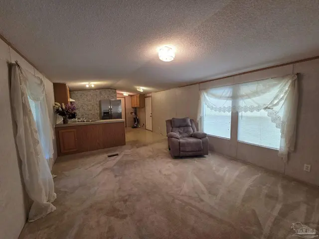 4505 Edgewood Dr property photo
