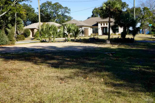 900 Scenic Hwy, Pensacola FL 32503 exterior