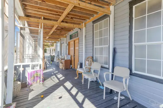 426 Front St property photo