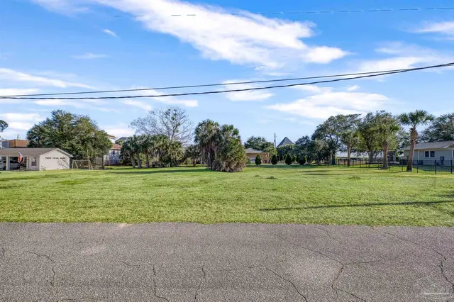 1009 Harbourview Cir property photo