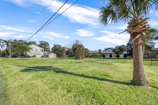 1009 Harbourview Cir property photo