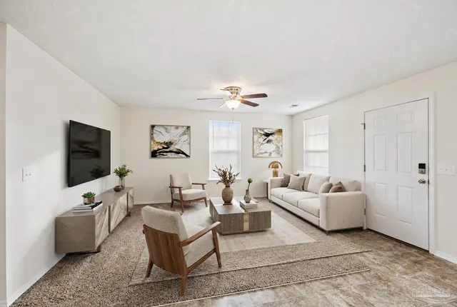 8921 Camshire Cir, Pensacola FL 32507 exterior