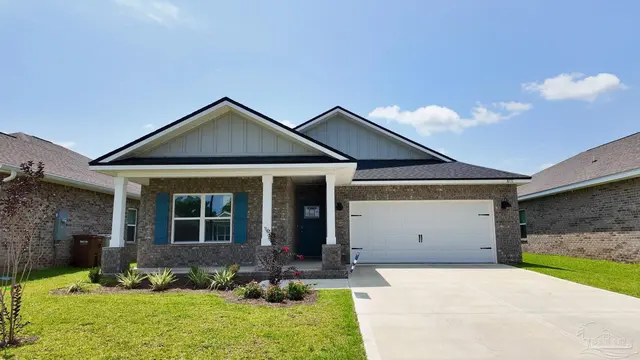 8171 Fox Hunt Dr, Milton FL 32583 exterior