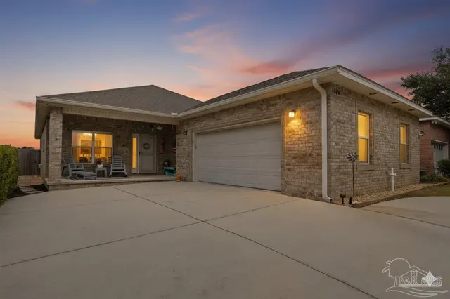 4154 Oak Pointe Dr, Gulf Breeze FL 32563 exterior