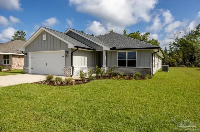 5334 Hidden Pines Cir, Milton FL 32583 exterior