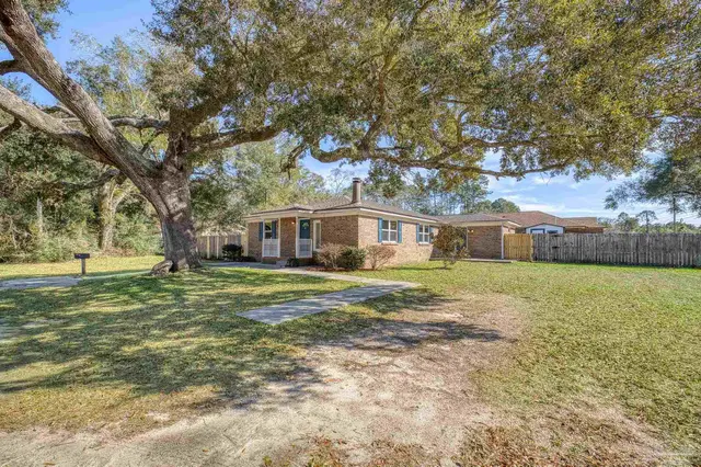 5417 San Miguel St, Milton FL 32583 exterior