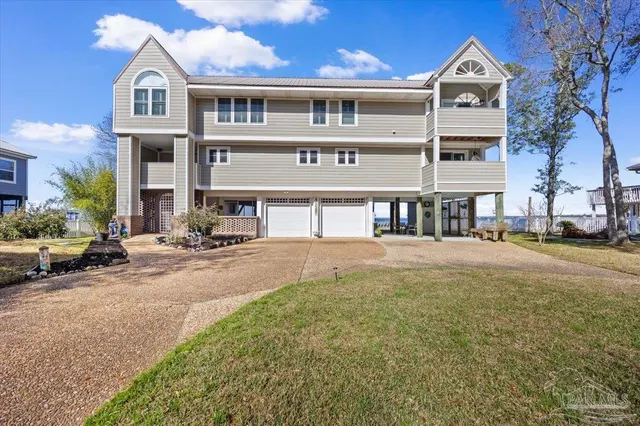 4528 Bayside Dr property photo