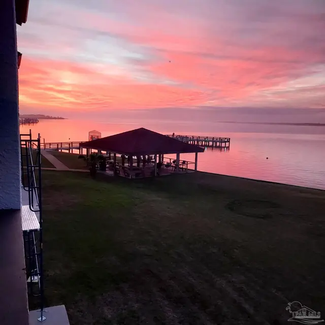 7453 Sunset Harbor Dr # 212, Navarre Beach FL 32566 exterior