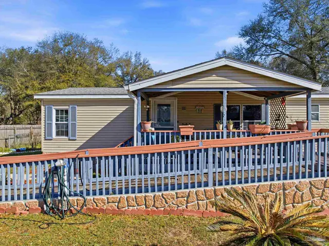 8962 Bluebell St, Milton FL 32583 exterior