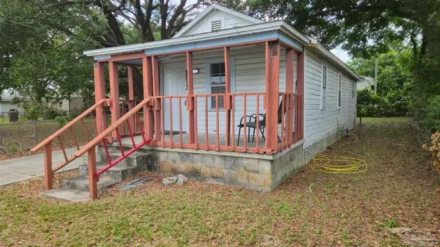 2813 F St property photo