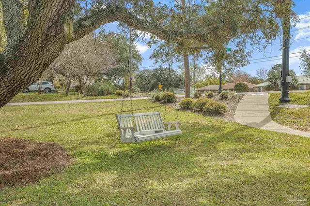 306 Shoreline Dr property photo