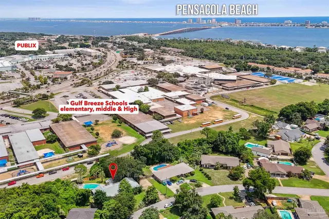 424 Dracena Way property photo