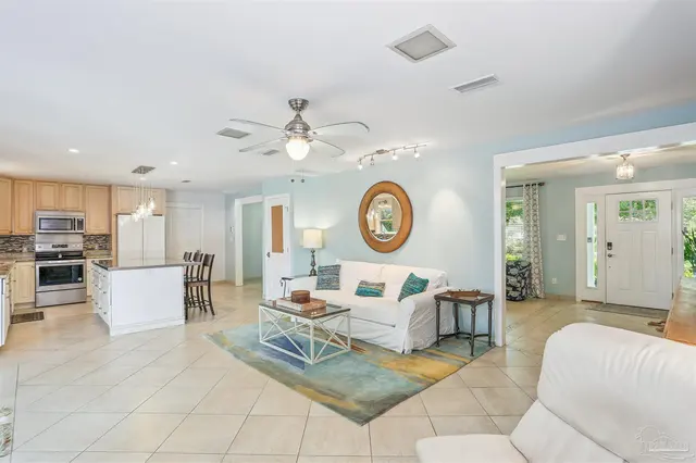 424 Dracena Way property photo