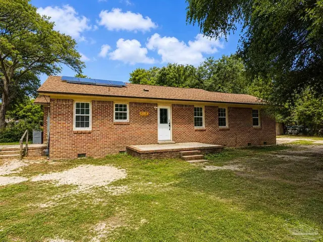 5919 Mitchell Ln, Pensacola FL 32526 exterior