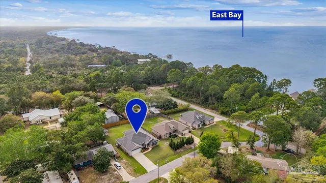1911 Ladybird Ln, Gulf Breeze FL 32563 exterior