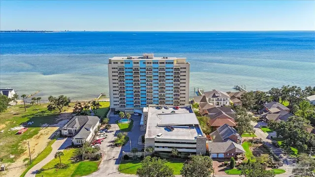 825 Bayshore Dr # 508, Pensacola FL 32507 exterior