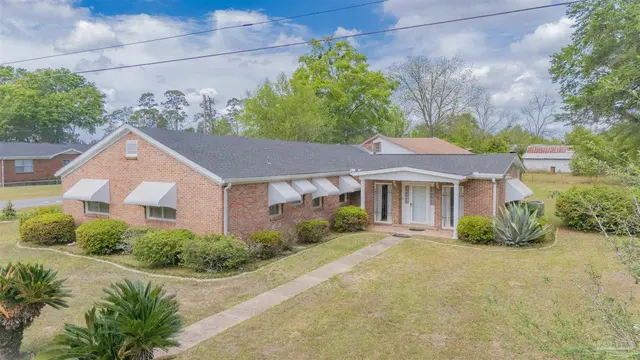 302 Wegner Ave, Cantonment FL 32533 exterior